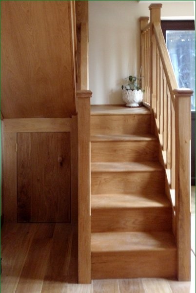 Pear Stairs - Hillrow Staircase (332)